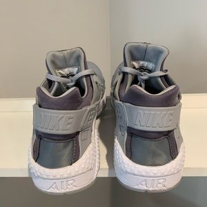 Nike Air Huarache Wolf Grey 634835-023 Shoes Running Sneakers Woman’s Size 11